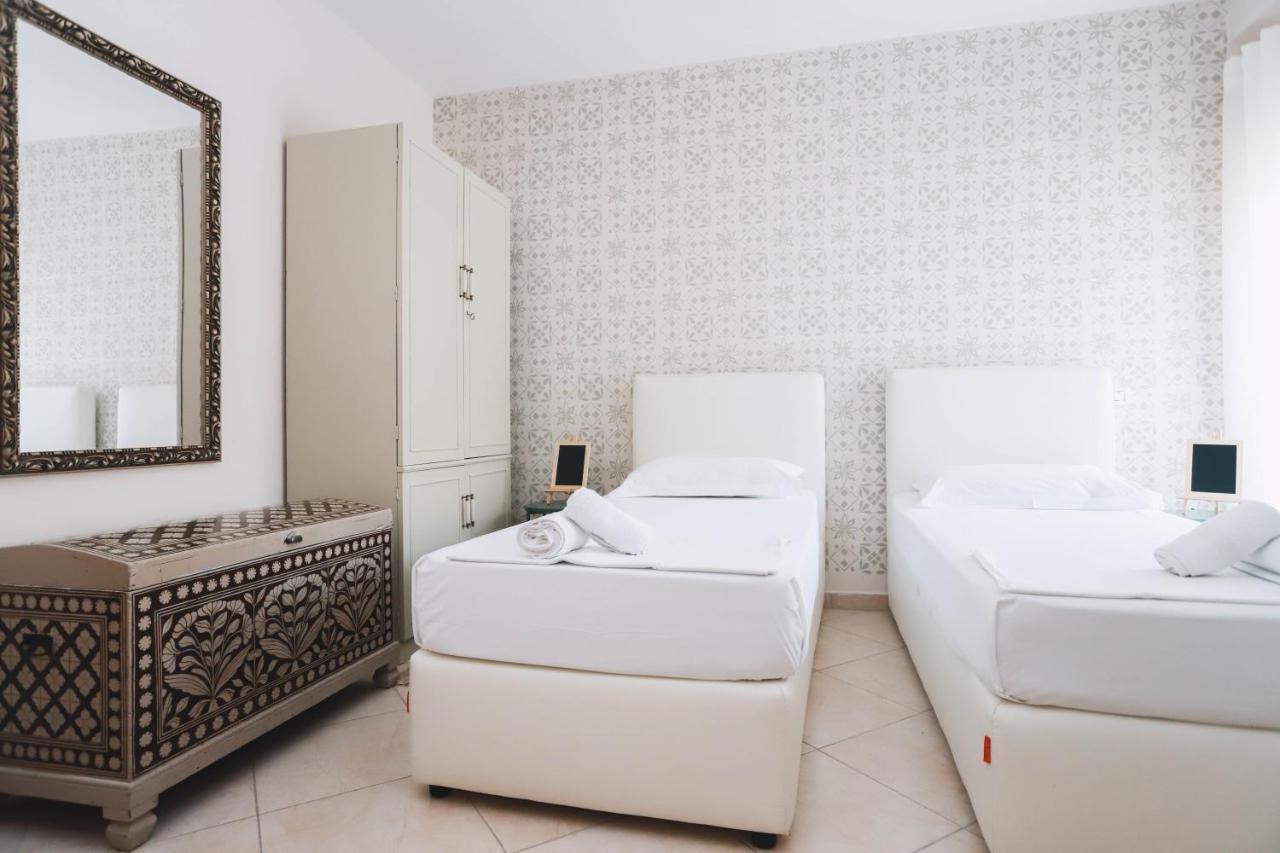 Large Apartment Near The Seaside Boulevard Lungomare فلورا المظهر الخارجي الصورة