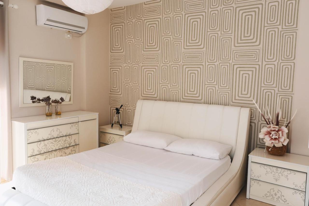 Large Apartment Near The Seaside Boulevard Lungomare فلورا المظهر الخارجي الصورة